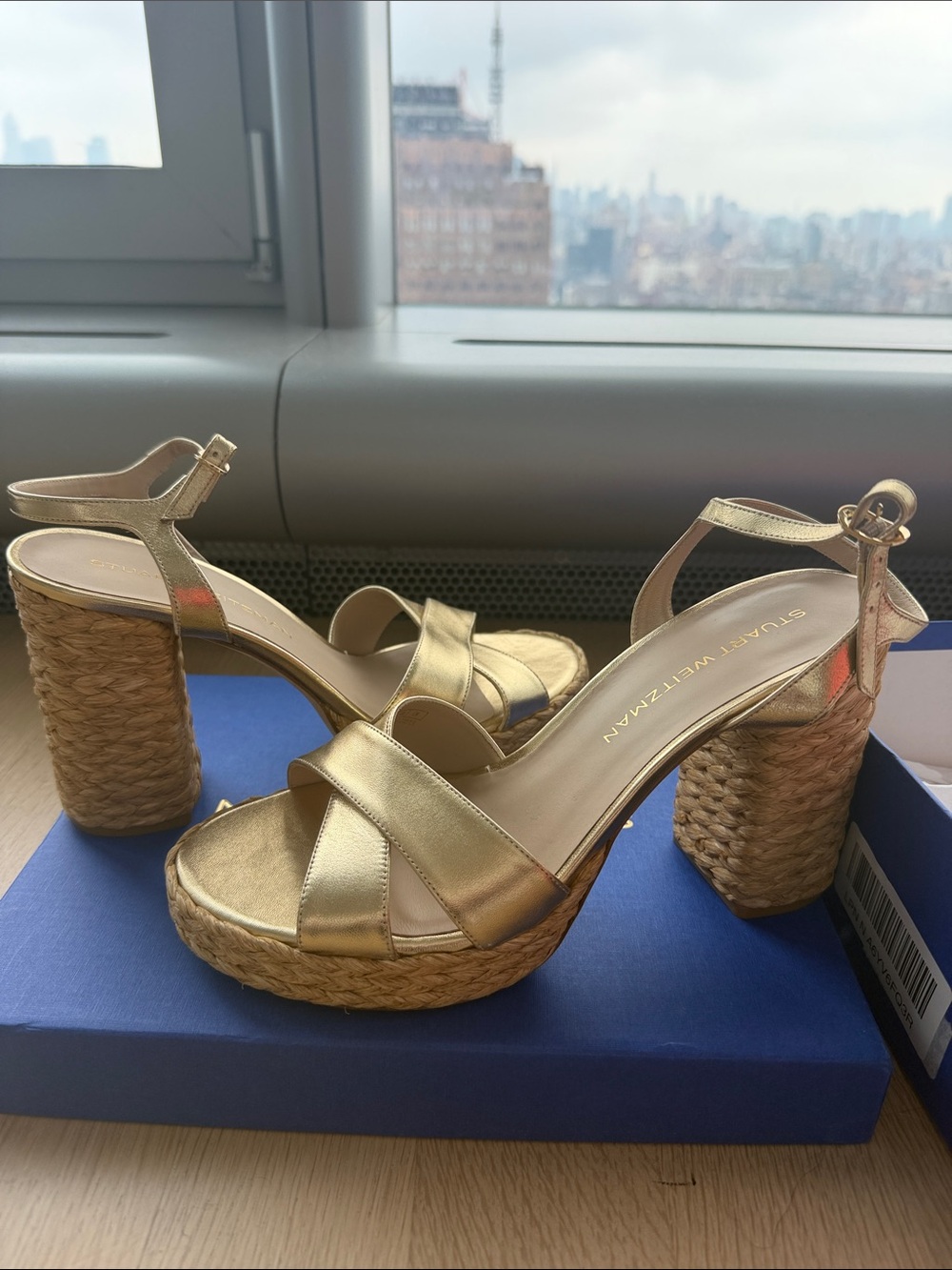 Stuart Weitzman Gold Platform Espadrille - Women - Picture 2 of 5